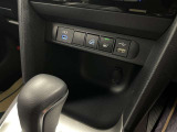 充電用USB端子付き。スマートフォンなどの充電に便利ですよ(^^)