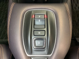 「e:HEV」は、モーター走行を中心にしながら電気エネルギーやエンジン動力を最も効率よく使い分けることができる賢いハイブリッドシステムです。シフトはエレクトリックギアセレクターになっています。