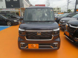 前からの外装の画像です!下取り車だから出来る低価格!3ヶ月、1年、2年の選べる保証をご用意してあります。
