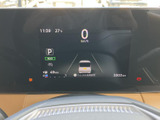 視認性の高いメーターパネルは、運転に必要な情報を的確に伝えます。運転に集中できる、シンプルなデザインも魅力です。