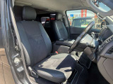 自社認証工場を完備しておりますので、納車前の車検・整備や、アフターメンテナスもばっちりですので、安心して当社にお任せ下さい。また、当社にて車輌ご成約のお客様はオイル交換永久無料のサービス付きです!