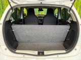 普段のお買い物や通勤、送迎等に十分な荷室スペースを確保しております。セカンドシートを倒すと、大きな荷物の積載も可能です♪