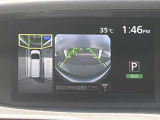 全周囲モニター付いています。駐車時の不安を和らげます。