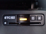 ■【ETC車載器】が装備されています。セットアップをしてお渡しとなり、ETCカードを差し込むだけで高速道路の利用が可能です。