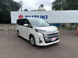 LEDヘッドライトとオプションのLEDフォグランプが付いてます。