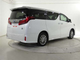 両側パワースライドドア付きだから、狭い駐車スペースなどでの 乗り降りラクラク!小さなお子さまのいるご家庭には嬉しい装備。