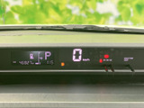 視認性の高いメーター類で、運転に必要な情報を的確に把握できます。運転状況を常に把握し、安全運転をサポートします。