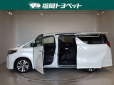 両側パワースライドドア付きだから、狭い駐車スペースなどでの 乗り降りラクラク!小さなお子さまのいるご家庭には嬉しい装備。