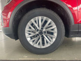 215/60R16タイヤにActive専用のアルミホイールを装着しております。