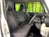 運転席シート廻りは使用感も少なく、良好な状態となっています。丁寧に使われていたことがよくわかりますね。