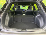 普段のお買い物や通勤、送迎等に十分な荷室スペースを確保しております。セカンドシートを倒すと、大きな荷物の積載も可能です♪
