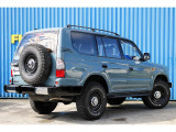 ボディーカラーはJEEP純正色のアンヴィルグレーでNEWペイントしました。