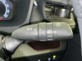 トンネルなど、周囲の明るさの変化でランプ類を自動オン・オフするコンライトです(消し忘れ防止機能付)