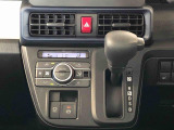 温度を設定すれば、自動で車内の温度管理をしてくれる優れものです♪ATミッションで運転楽々