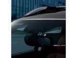 フロントガラスに取り付けられたステレオカメラがあなたの目となって危険から守ります。
