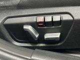 フロント電動シート操作スイッチ