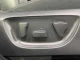 【パワーシート】スイッチ一つで簡単にシートの微調整が可能!電動だから力もいりません!快適なシートポジションにセットして、快適なドライブをお楽しみください。