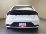 「中古車ハイブリッド保証」付き。ハイブリッド機構を無償で保証します。保証期間は、初度登録年月から10年目まで、またはロングラン保証が終わってから3年間。ただし累計走行距離が20万km以内です。