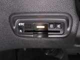今や標準装備になりつつあるETC車載器も装着されております。料金所を通過するときも楽々です。