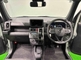 美しいデザインの運転席空に加えてUV&IRカット機能付きフロントガラスの面積や位置取りが良く、前方・右前・左前方向の視認性がいいですよ!
