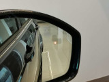 ブラインドスポットアシストが搭載しており、死角からのお車が接近したらわかるようになっております。