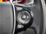 ◆アダプティブクルーズコントロール◆予め設定した車速内でクルマが自動的に加減速。前走車との適切な車間距離を維持しながら追従走行します。【LKAS】車線維持支援システムでステアリング操作を支援。