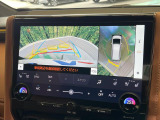 【パノラミックビューモニター】専用のカメラにより、上から見下ろしたような視点で360度クルマの周囲を確認することができます☆死角部分も確認しやすく、狭い場所での切り返しや駐車もスムーズに行えます。