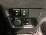 フロント両席にはシートヒーターが付いています!寒い日に便利な装備ですね。