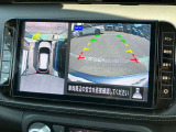 まるで真上から見ているような、視認性の良いアラウンドビューモニターです。駐車が苦手な方でもこれでらくらく駐車できますよ。