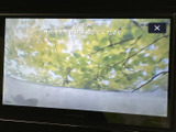 後方確認をサポートする機能は、安全な運転に貢献します。クリアな映像で周囲の状況をしっかり確認できます。
