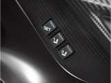 運転席のシートポジションメモリー機能は、登録済みの運転者と交代しても、シートポジションの変更の手間がかかりません。