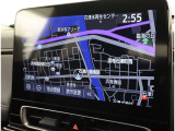 純正ナビを装備。タッチパネル式で使いやすく、お出かけもラクラクです。