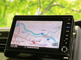 見やすい地図表示で、目的地までスムーズに案内します。運転に集中できる、安心機能です。