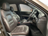運転席も広々としており運転しやすい環境を実現しています☆室内クリーニングも実施済みです。