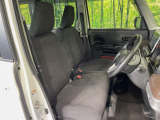 運転席シート廻りは使用感も少なく、良好な状態となっています。丁寧に使われていたことがよくわかりますね。
