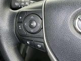 ステアリングスイッチ装備!運転しながら手元でオーディオの操作などができます。