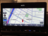 ホンダセンシングはレーダーとカメラにより、衝突回避を支援し、被害を軽減します。