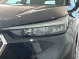 LEDヘッドライトは、点灯の瞬間から最大光量を発揮し、突然暗くなるトンネルなどでの安定感を高めます。