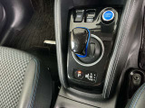 駐車ブレーキは電動式です。オートホールド機能付きで便利ですね