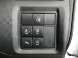 アイドリングストップ機能がついているので、停車時にエンジンを止めて燃料消費を抑えます。環境にもお財布に優しいですね♪