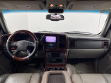 サバーバン LT 4WD 4WD 本革シート
