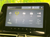 【メーカー純正ナビ】インテリアに溶け込むスタイリッシュな「専用設計」メーカーナビを装備♪視認性や操作性など基本性能にも優れ、より上質なカーライフをお楽しみいただけます。