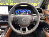 【純正革巻きステアリング】上質な革を使用することで、手にしっかり馴染みとても運転しやすいハンドルです♪