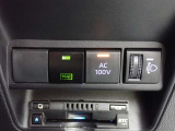 AC100Vスイッチ、手動光軸調整ダイヤル。