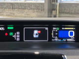 視認性の高いメーターで、運転に必要な情報を的確に把握できます。エコドライブ支援機能も搭載し、燃費向上にも貢献。安全運転をサポートします。
