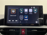 【純正9インチディスプレイオーディオ】FM・AMラジオやBluetooth接続、フルセグTVの視聴など多彩な機能を搭載しています。CarPlay、AndroidAutoにも対応。
