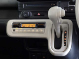 車内を快適に、オートエアコンを装備しています。