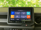 様々な情報を表示できるモニターで、快適なドライブをサポート。車両情報や設定変更も簡単に行えます。使いやすさを追求したインターフェースです。