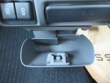 センターに小物の収納に便利なBOXも付い便利です