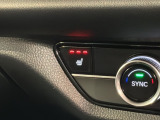 フロント両席にはシートヒーターが付いています!寒い日に便利な装備ですね。